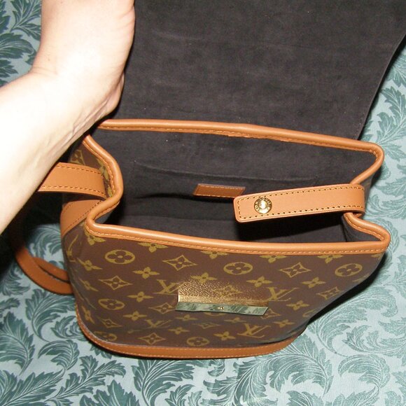 LIKE NEW Louis Vuitton Dauphine Backpack with dustbag main image 4